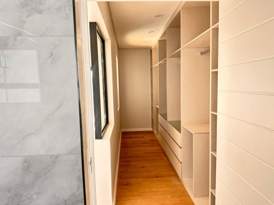 4 Bedroom Property for Sale in Sandown Western Cape